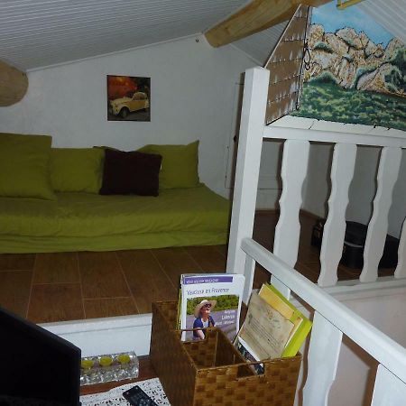 Gite Fa Mille Maison Bleu Robion en Luberon Luaran gambar