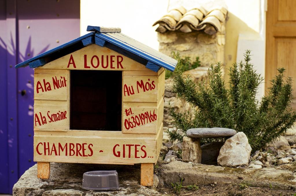 Gite Fa Mille Maison Bleu Robion en Luberon Bilik gambar
