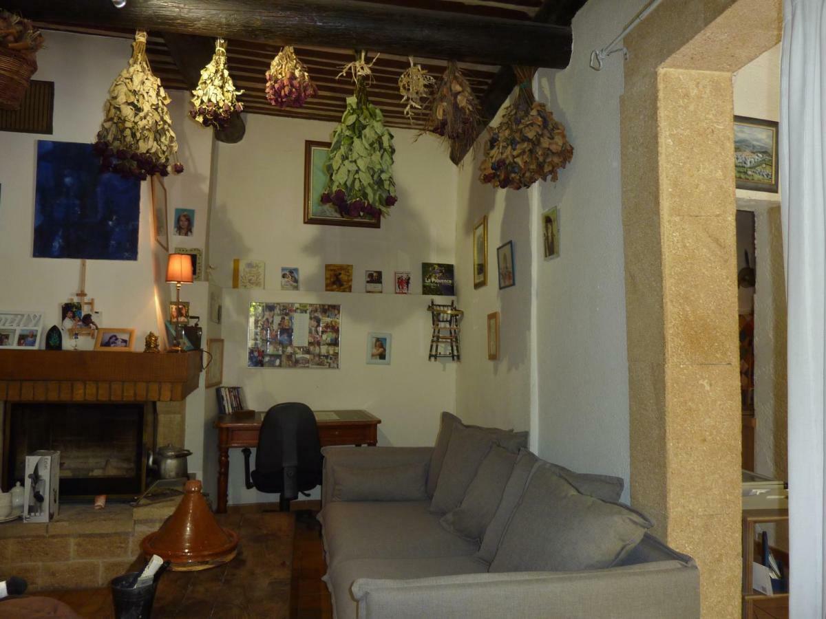 Gite Fa Mille Maison Bleu Robion en Luberon Luaran gambar